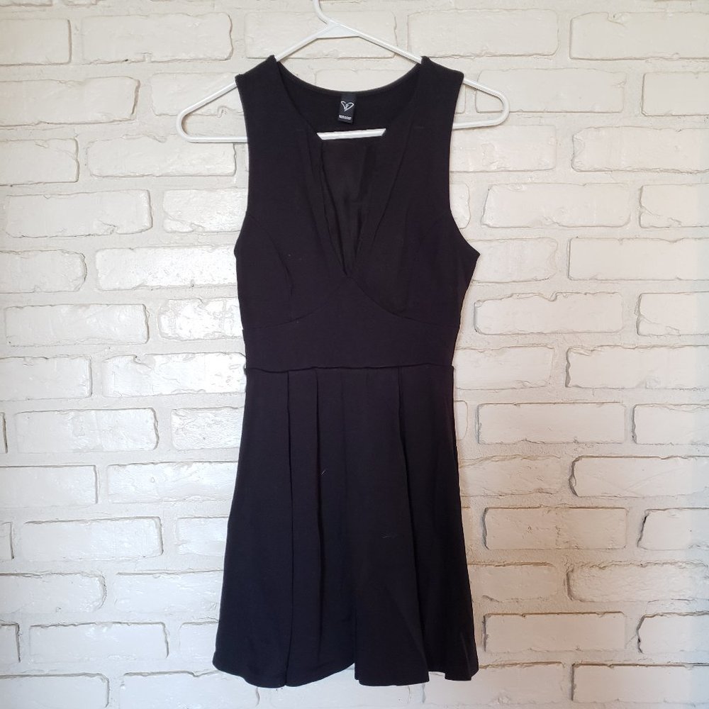 Windsor Black Fit and Flare Dress Size Medium